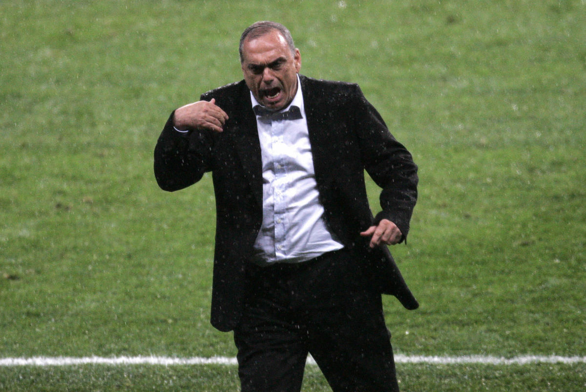 chelsea-manager-avram-grant-reacts-after-5c653c0b385c797d02000001.jpg