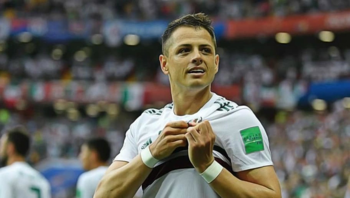 ¡Chicharito anuncia que va a ser