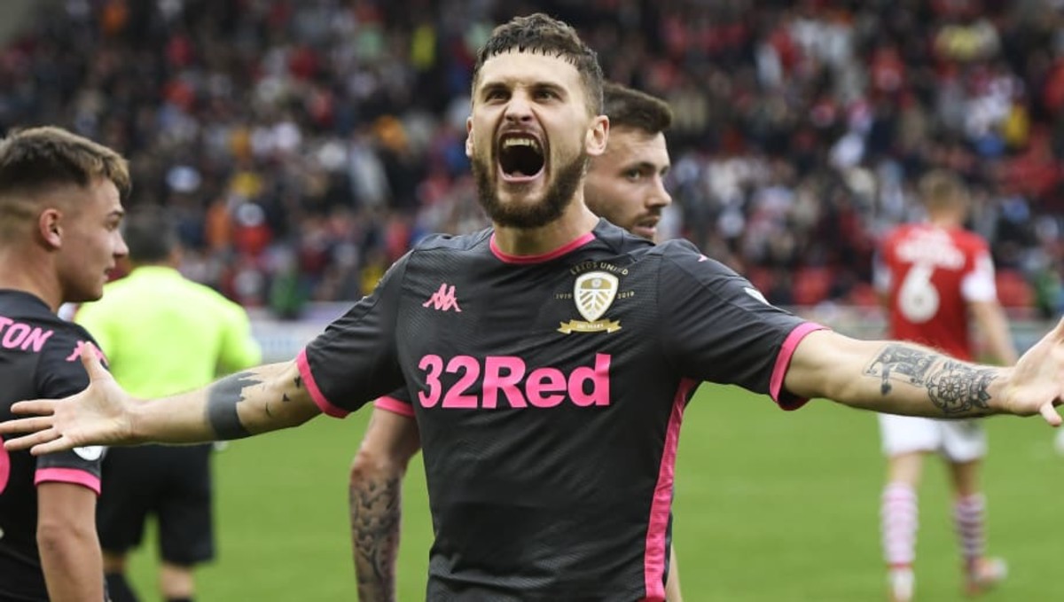 Mateusz Klich and Luke Ayling Set to Sign New Leeds United Contracts