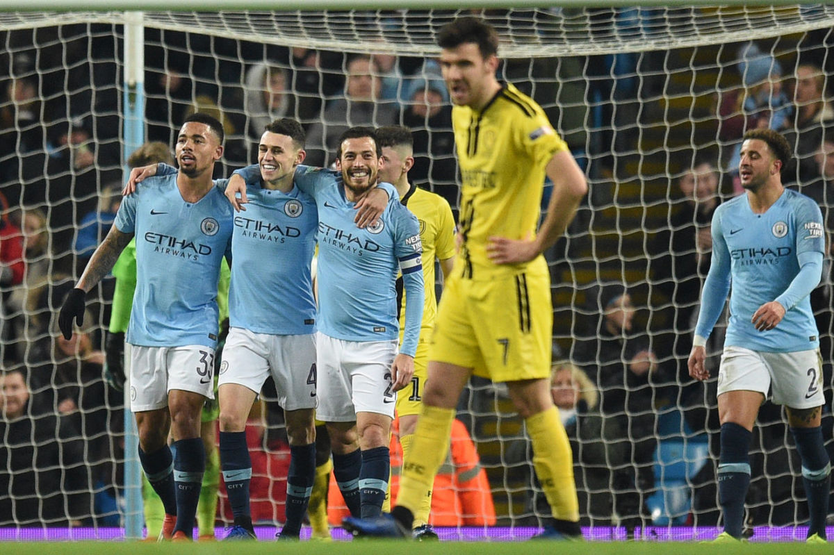 fbl-eng-lcup-man-city-burton-5c366d01e495e2e7b4000001.jpg