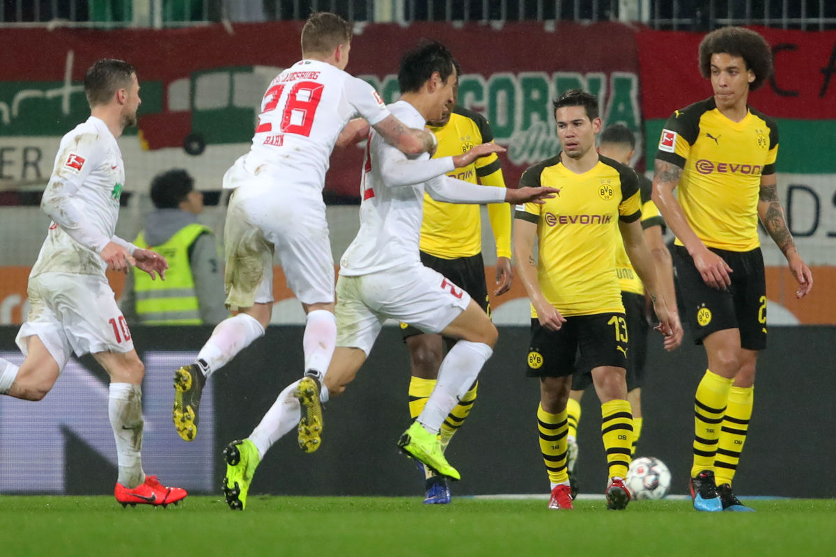 fc-augsburg-v-borussia-dortmund-bundesliga-5c7d82ae57f6b0a01e000001.jpg
