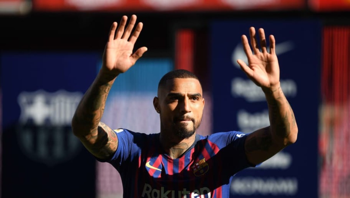 new-barcelona-signing-kevin-prince-boateng-unveiled-5d1b8c3aca8df66443000001.jpg