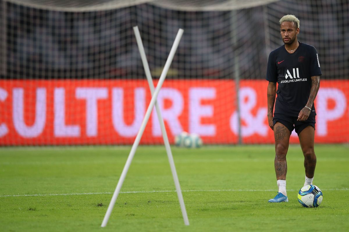 paris-saint-germain-v-stade-rennais-fc-pre-game-training-5d6bc50bbadfd61d33000001.jpg