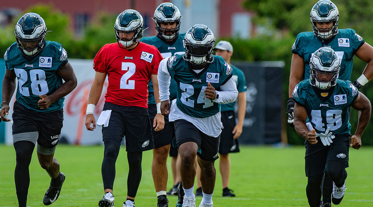 Jordan Howard (24) will be atop the Eagles' deep running back depth chart.