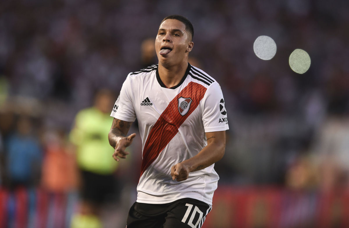 river-plate-v-racing-club-superliga-2018-19-5c60cadb3b89e07f2000000e.jpg