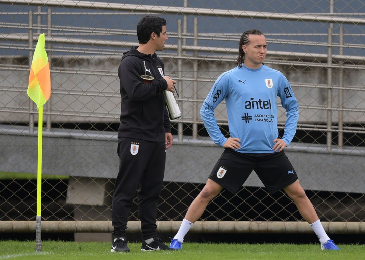 fbl-copa-america-2019-uru-training-5d6a2ed83eb92e5c08000002.jpg