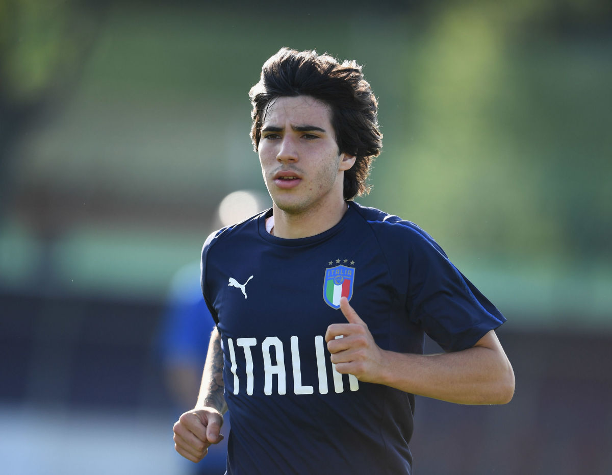 italy-u21-training-session-5d8b2a56ac358a4bd4000004.jpg
