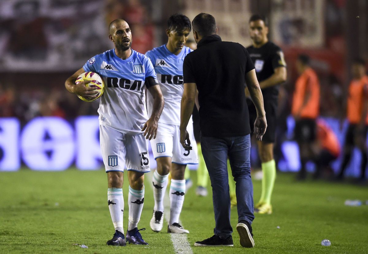 independiente-v-racing-club-superliga-2018-19-5c7405a60dddf4f657000003.jpg