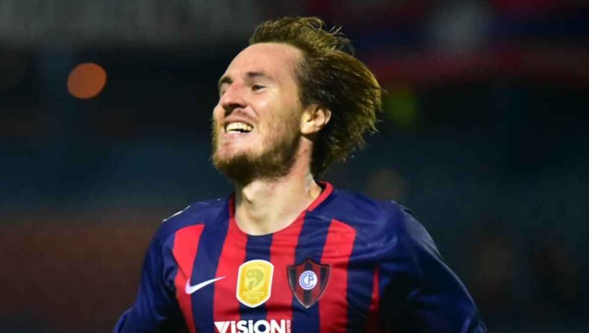 Novick Hernán Novick, mediocampista de Cerro Porteño estará fuera de las ...