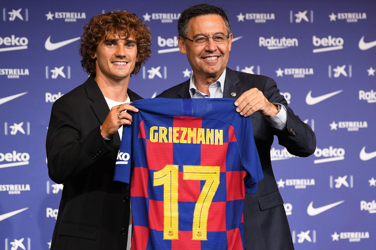 fc-barcelona-unveil-new-player-antoine-griezmann-5d2b725568d6090edd000001.jpg