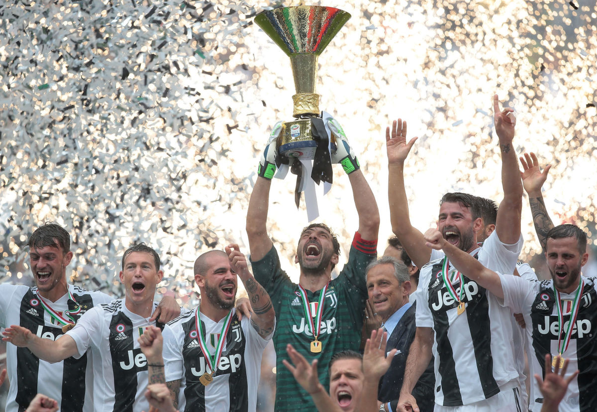 juventus-v-hellas-verona-fc-serie-a-5c7e87c5e17e10036c000001.jpg