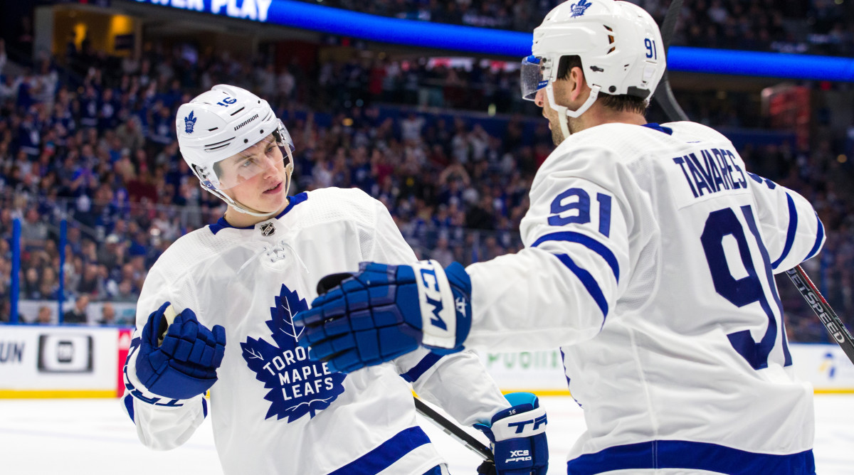 Toronto Maple Leafs beat NHL leaders Tampa Bay Lightning on road