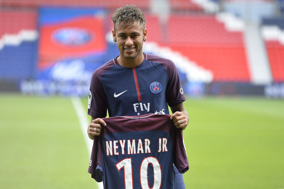neymar-signs-for-psg-5d1b2d82d4441b523f000001.jpg