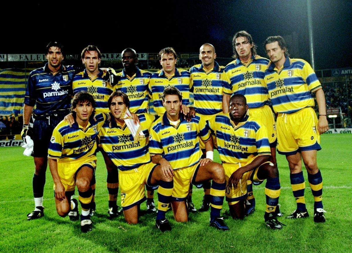 the-parma-team-pose-for-a-group-shot-5d138ca13495b2c919000001.jpg