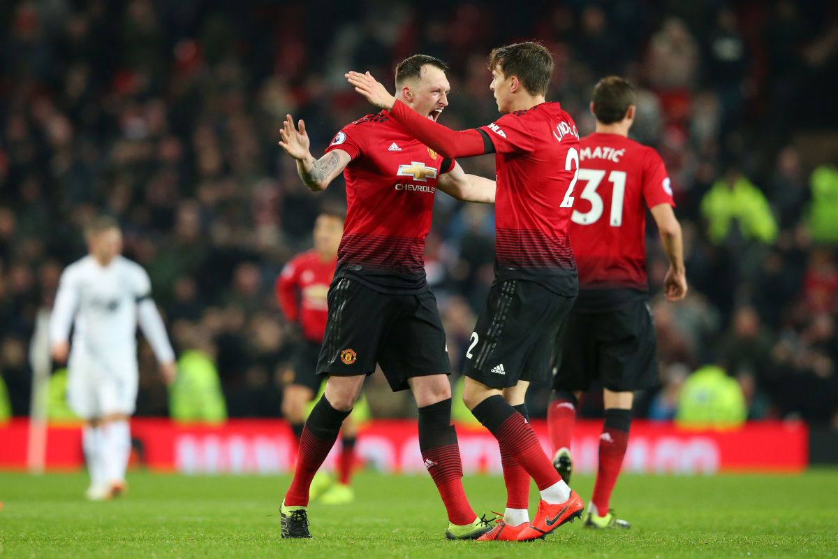 manchester-united-v-burnley-fc-premier-league-5c50e2099aa5a4c80a000001.jpg