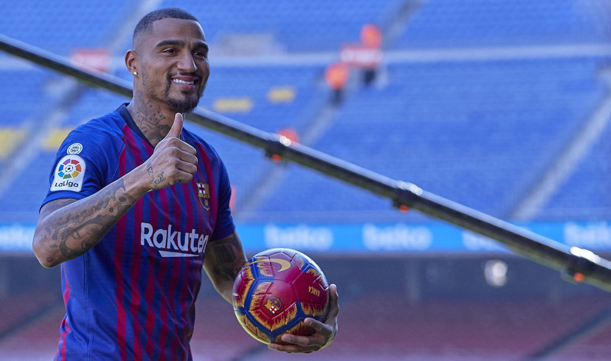 new-barcelona-signing-kevin-prince-boateng-unveiled-5c47453a0a8e67538d000001.jpg