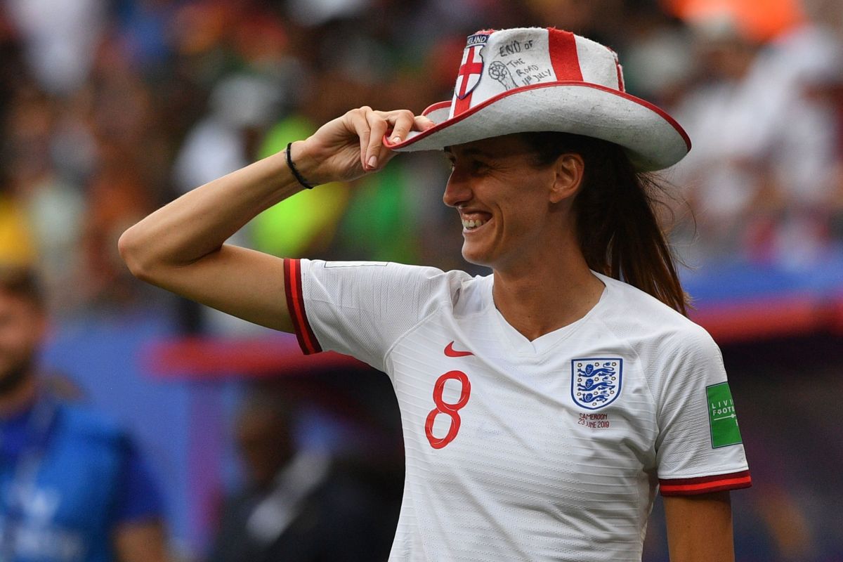 fbl-wc-2019-women-match39-eng-cmr-5d1b6a3ae1c9b70703000001.jpg