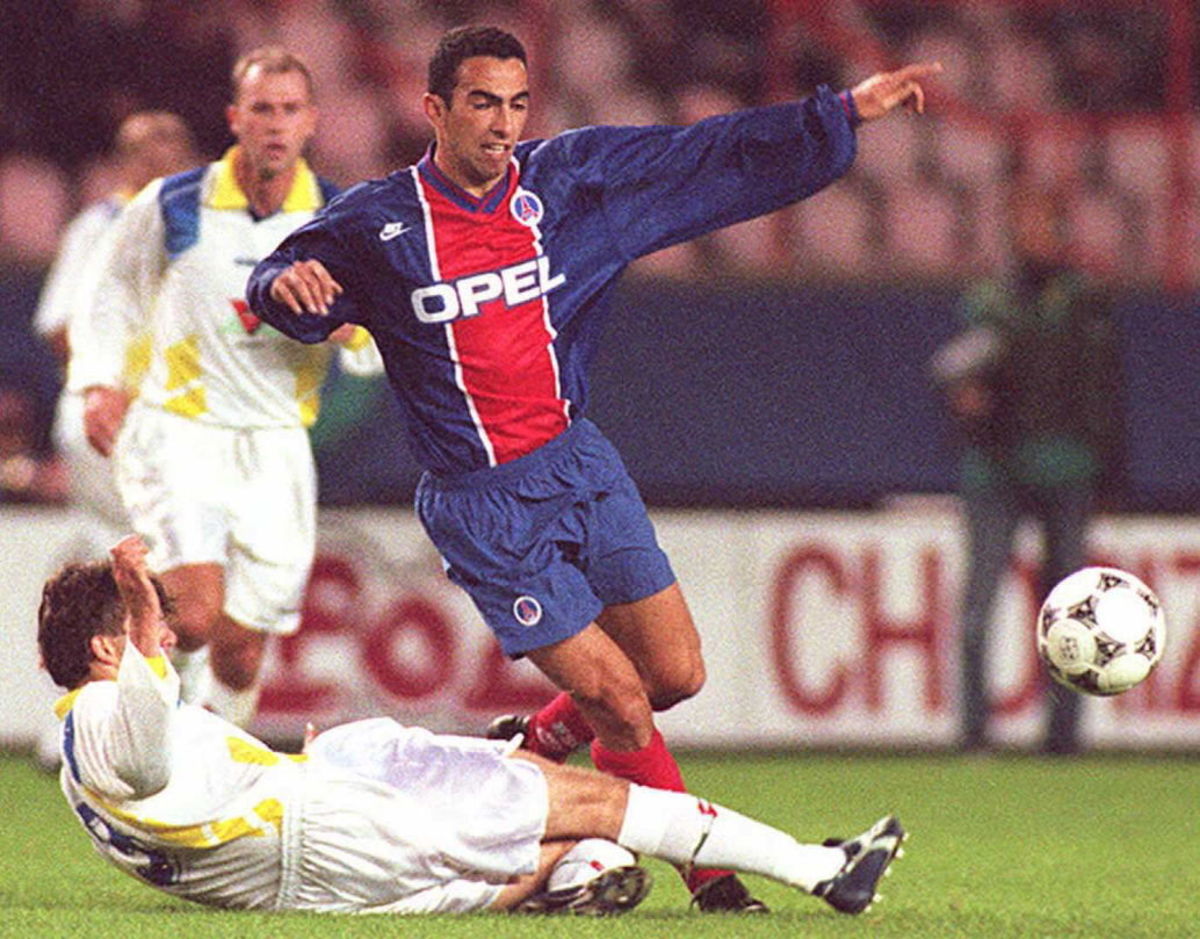 paris-saint-germain-s-youri-djorkaef-r-is-tackle-5d14af7091bfb17fc8000001.jpg