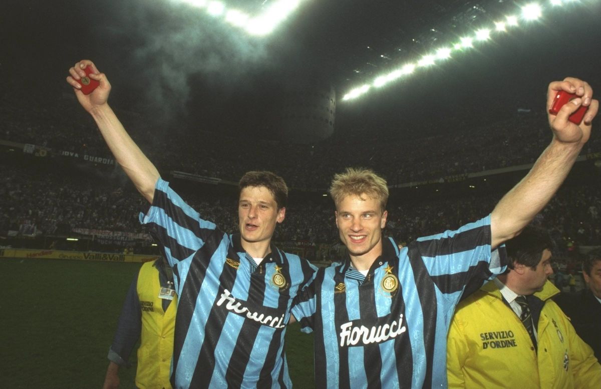 dennis-bergkamp-and-wim-jonk-of-inter-milan-5d1392b13495b2d67a000001.jpg