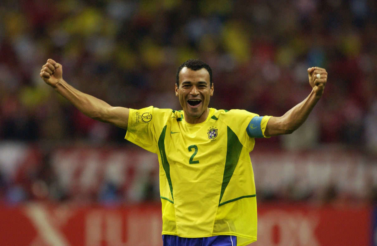 cafu-of-brazil-celebrates-victory-5d1a7f16a45dd24fde000001.jpg