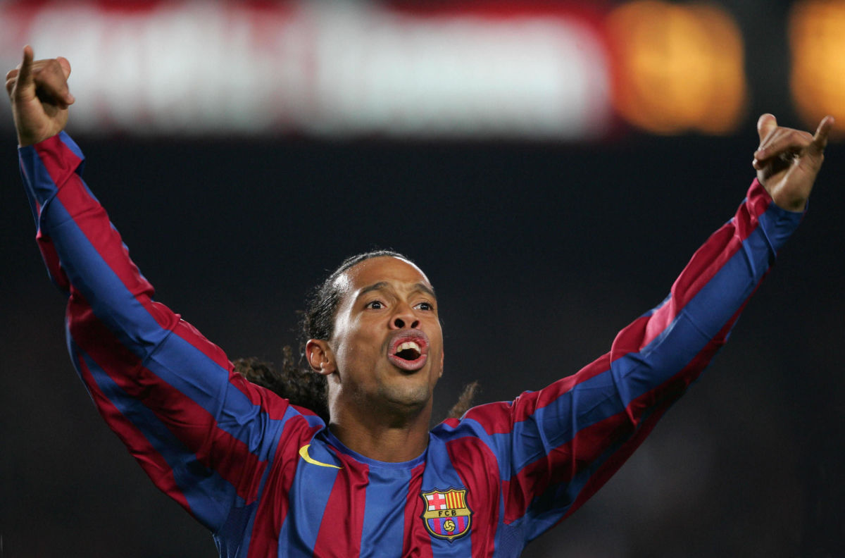 fc-barcelona-s-brazilian-ronaldinho-cele-5ce7c924d11b57a94c000001.jpg
