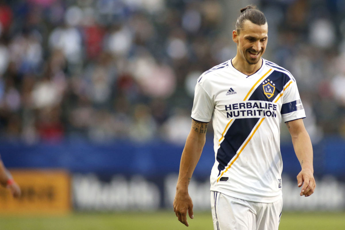 real-salt-lake-v-los-angeles-galaxy-5d6efbe54cd5808e9e000001.jpg