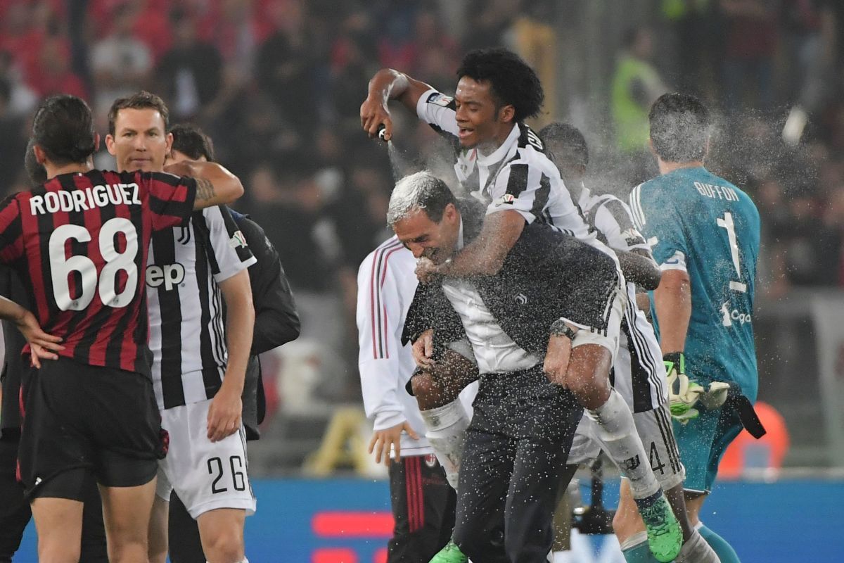 topshot-fbl-ita-cup-juventus-milan-final-5c3c854296cea71fe8000029.jpg