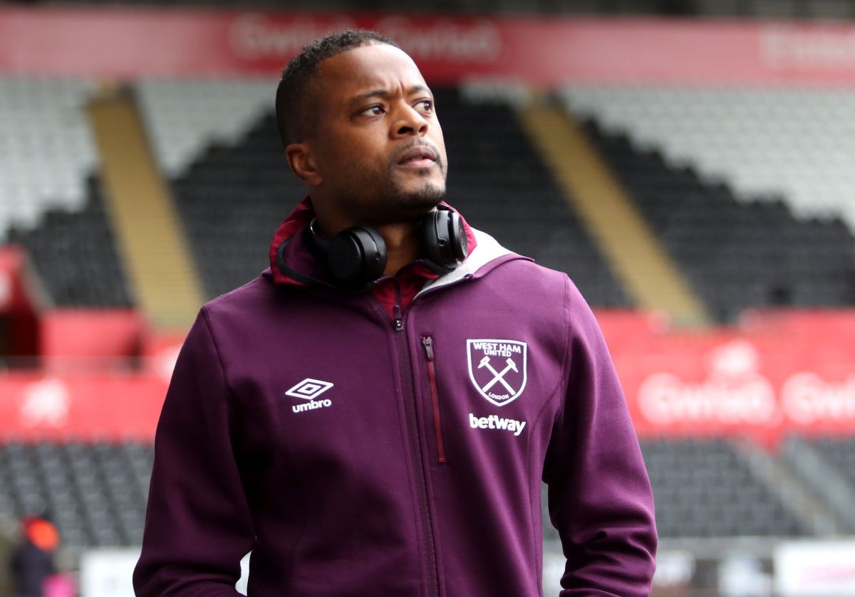 swansea-city-v-west-ham-united-premier-league-5c87a39d9a185a951a000001.jpg