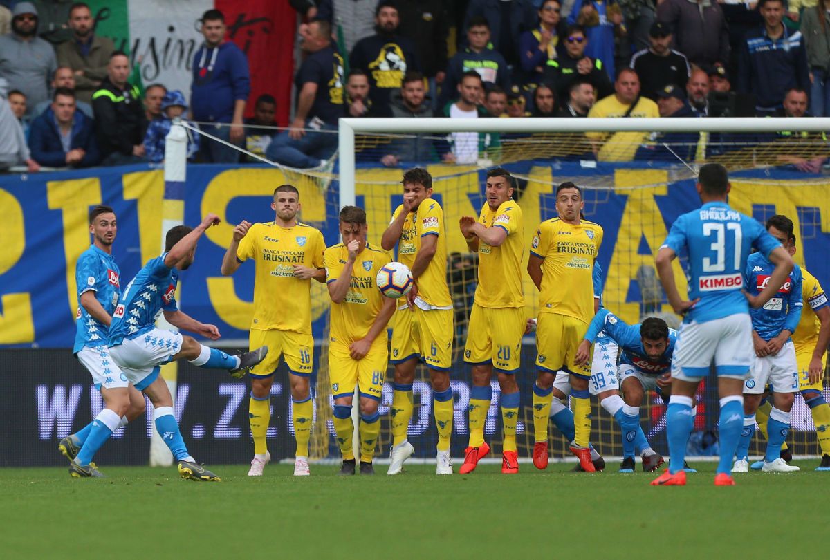 frosinone-calcio-v-ssc-napoli-serie-a-5cc5acac4675bbeb30000003.jpg
