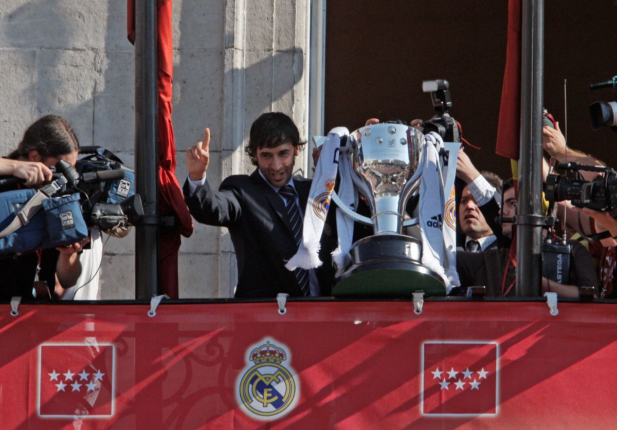 real-madrid-celebrate-primera-liga-title-5ca47da80f9be261e7000001.jpg