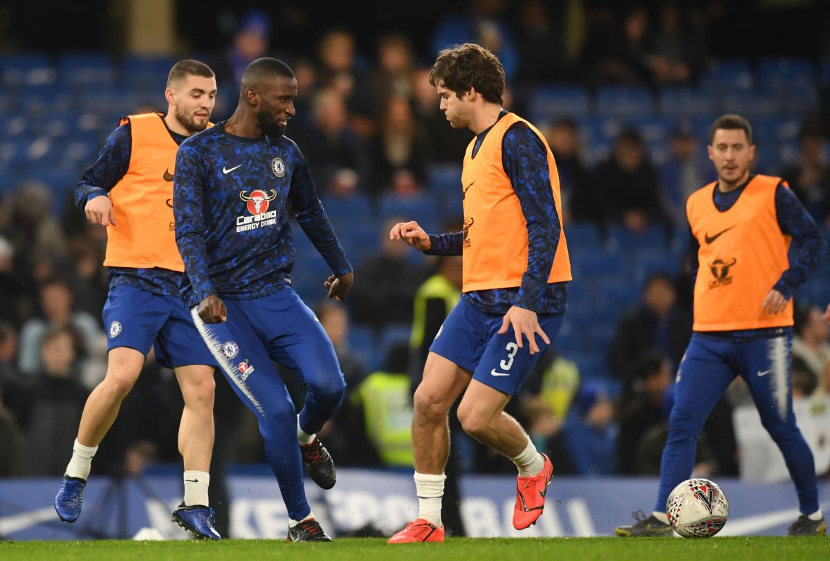 chelsea-v-manchester-united-fa-cup-fifth-round-5ca652e62fc6e44946000001.jpg