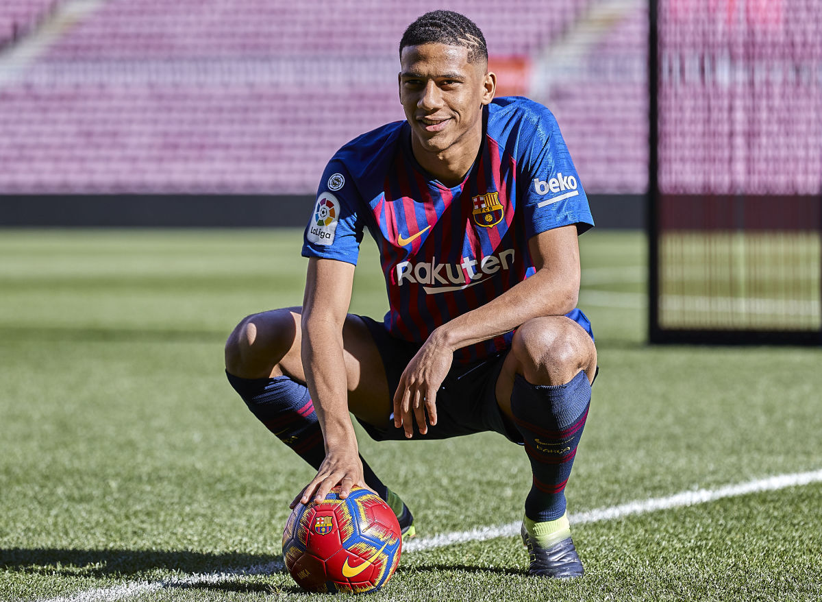 fc-barcelona-unveil-new-signing-jean-clair-todibo-5c6689f0b0d66f2b7a000001.jpg