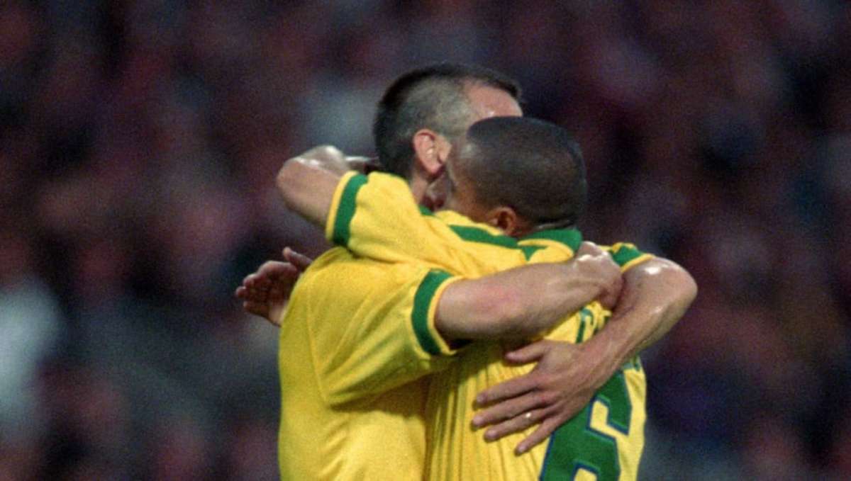 Roberto Carlos Revisiting THAT Free Kick Against France & the Legacy