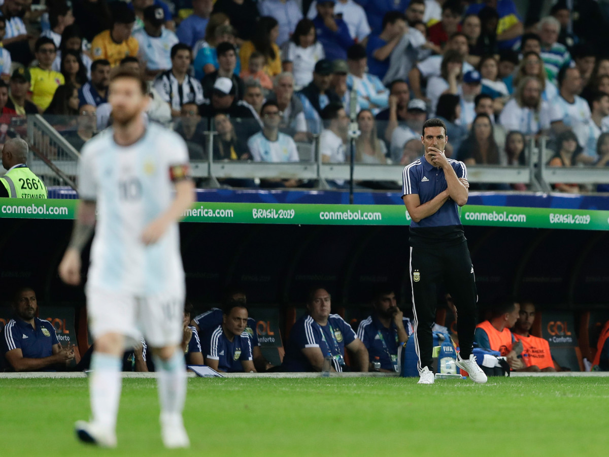 lionel-messi-scaloni-argentina-copa-america.jpg