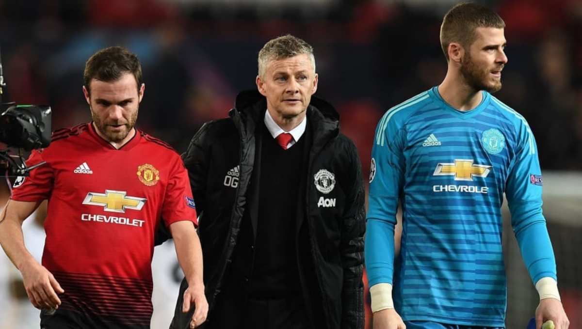 Man Utd Spanish Stars Fear Club Favours English Players as Dressing