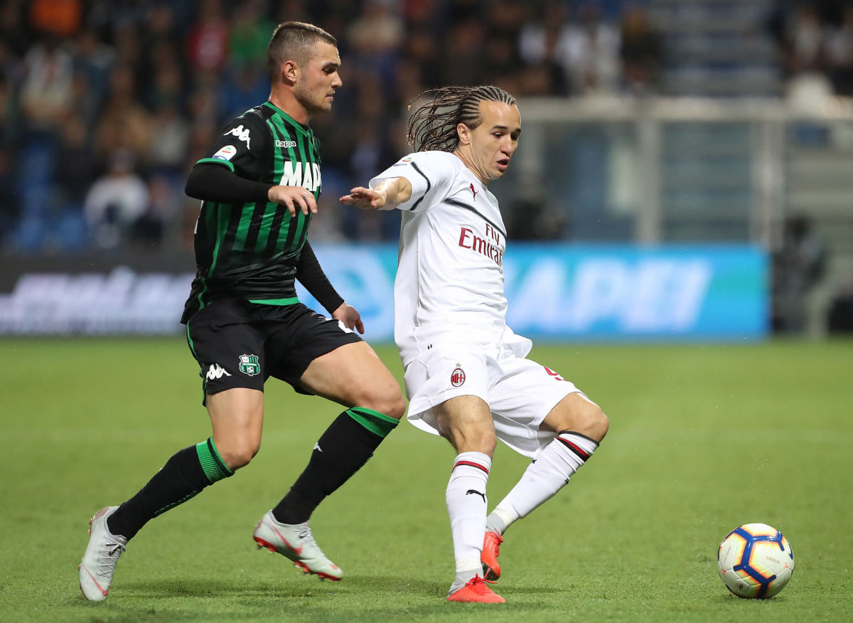 us-sassuolo-v-ac-milan-serie-a-5c77ae71409803ef1a000001.jpg