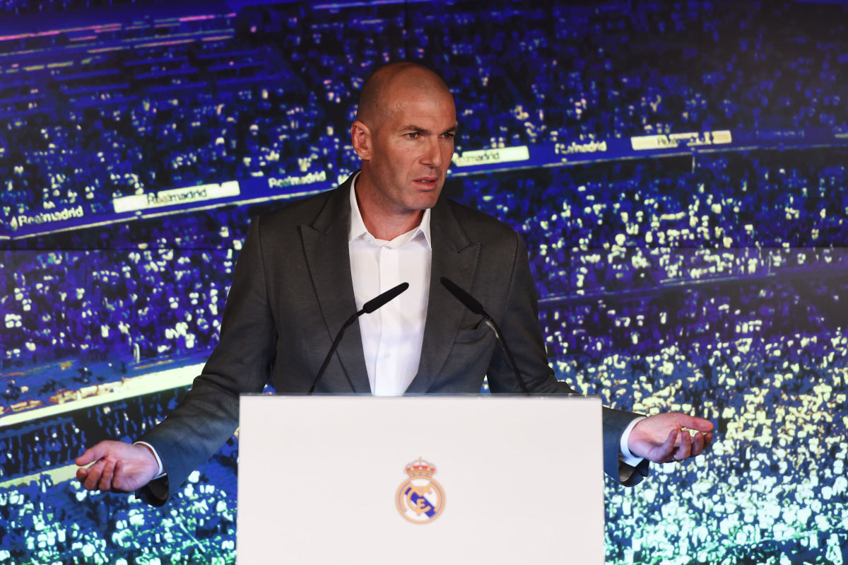 real-madrid-unveil-new-manager-zinedine-zidane-5c8a106b26f4243144000003.jpg