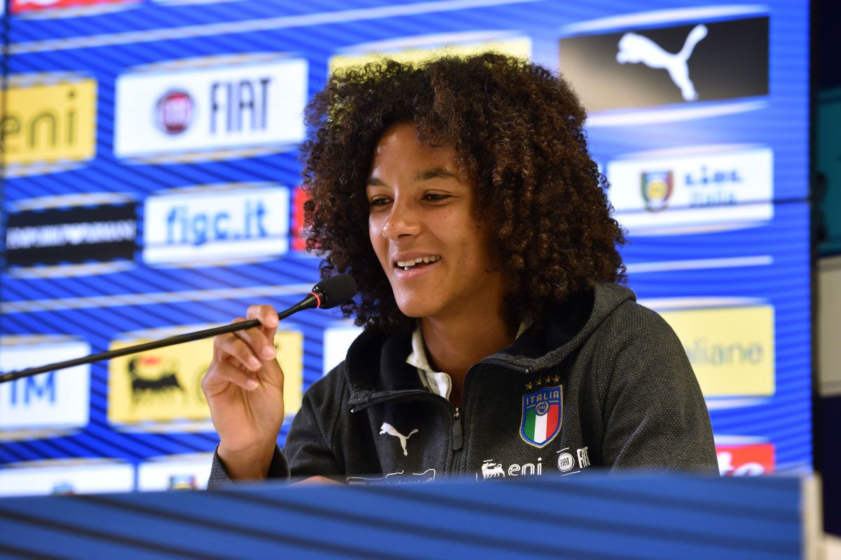 italy-women-training-session-and-press-conference-5cee612686faeb3437000001.jpg