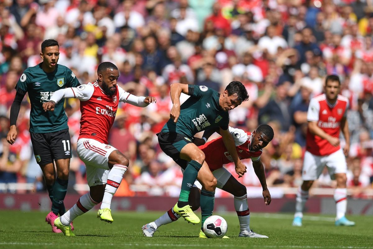 fbl-eng-pr-arsenal-burnley-5d57f7b887ca9873f7000001.jpg