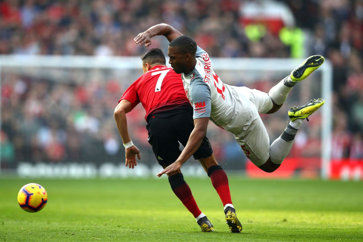manchester-united-v-liverpool-fc-premier-league-5c73e033ad4cd22365000001.jpg