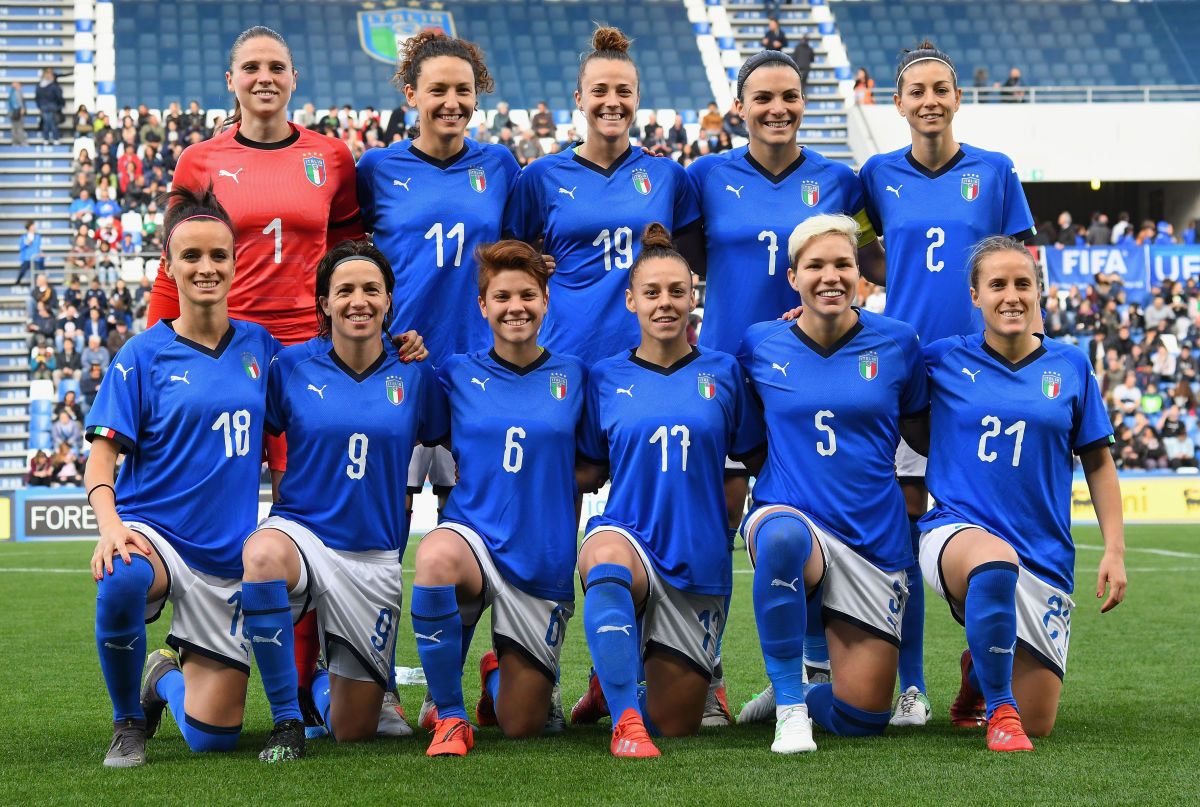 italy-women-v-ireland-women-international-friendly-5cee6109a7d6987758000001.jpg