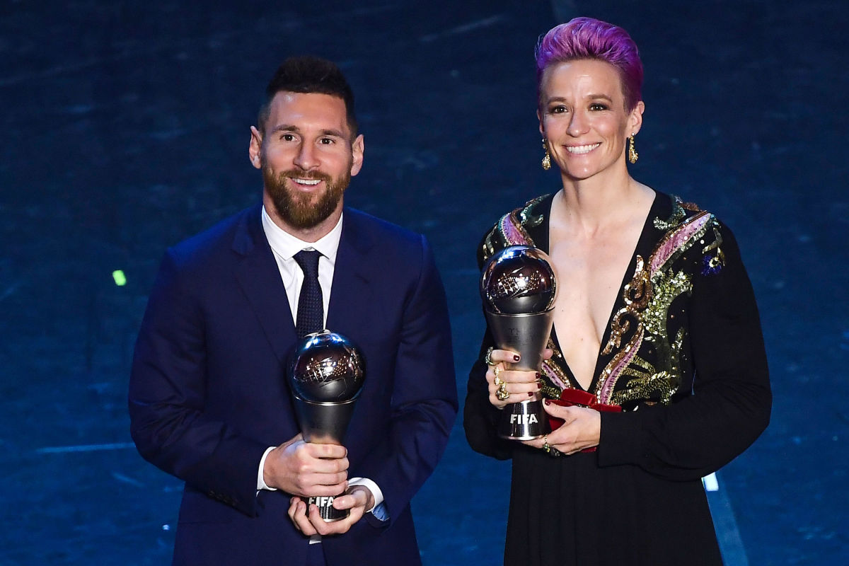 topshot-fbl-fifa-awards-5d89e2b6d55152c39c000001.jpg