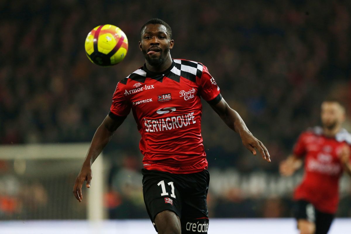 fbl-fra-ligue1-guingamp-angers-5c8ff5a58d49611fcd00000f.jpg