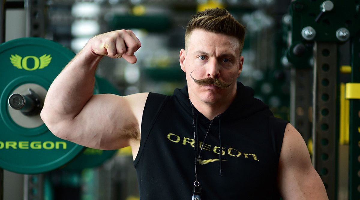 Oregon strength coach Aaron Feld: Working out like a player - Sports  Illustrated