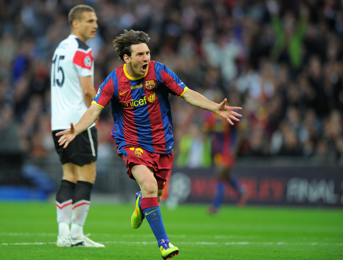 barcelona-s-lionel-messi-r-celebrates-5c8bf0e226f42440da000001.jpg