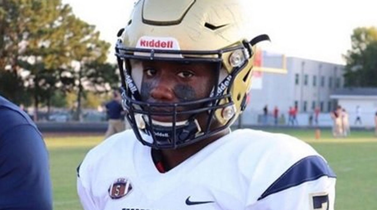 South Carolina high school football player dies during ACL surgery