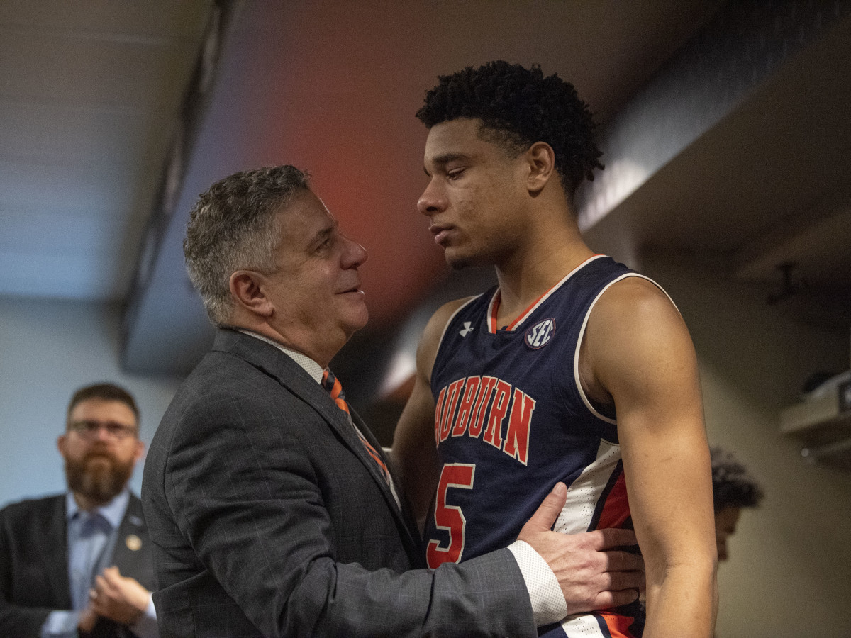 chuma-okeke-auburn-injury.jpg