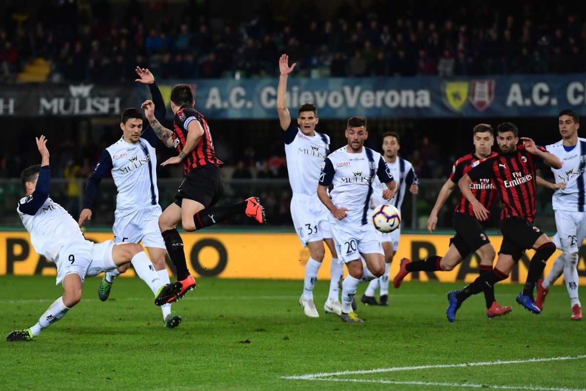 fbl-ita-seriea-chievo-ac-milan-5c842f17b66f1540e6000001.jpg