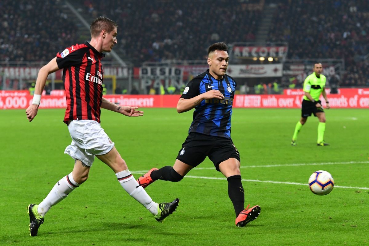 fbl-ita-seriea-ac-milan-inter-5c9ce265eb32e58bb700000e.jpg