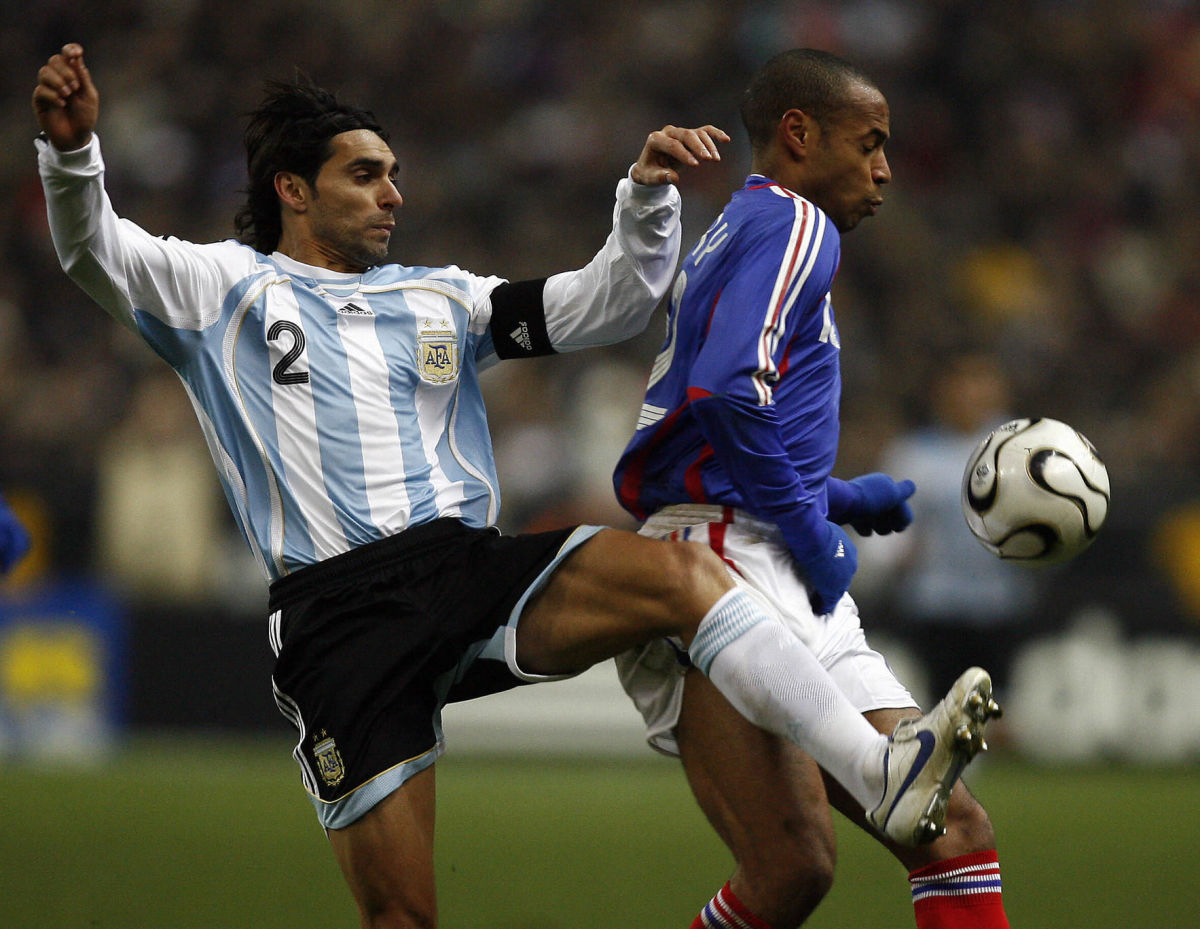 france-s-forward-thierry-henry-r-vies-5c377a74e495e27166000001.jpg